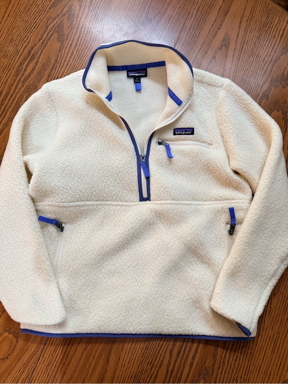 Patagonia Cream Sherpa Pullover with Blue Accents